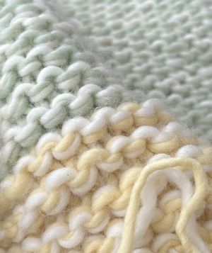Productreview foto van klant - DROPS Snow Uni Colour - 108 pistache ijs - Wol Garen