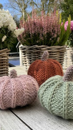 Productreview foto van klant - DROPS Snow Uni Colour - 94 bordeaux - Wol Garen