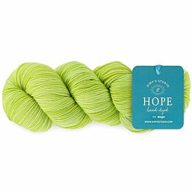 Simy’s Studio Hope DK 03 good things come to those who wait / grasgroen - Handgeverfde Merinowol Garen