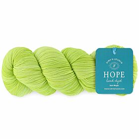 Simy’s Studio Hope Sock 03 good things come to those who wait / lichtgroen - Handgeverfde Merinowol Garen