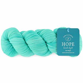 Simy’s Studio Hope Sock 13 what doesn't kill us makes us stronger / turkoois / lichtblauw - Handgeverfde Merinowol Garen