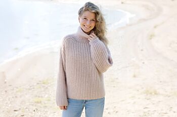 Breipatroon Plush and Lush Sweater - Damesmodel met hoge hals in Air & Kid-Silk - DROPS Design 1